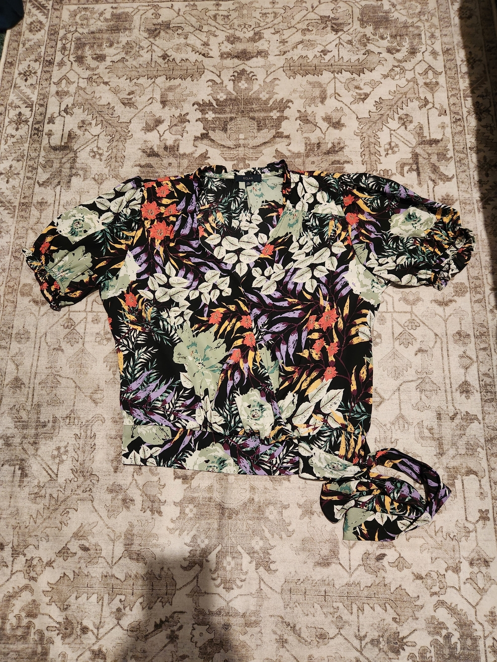 Floral Short-Sleeve V-Neck Blouse in Black Multi